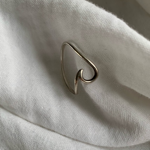 Silver wave ring - Picture 2 of 2